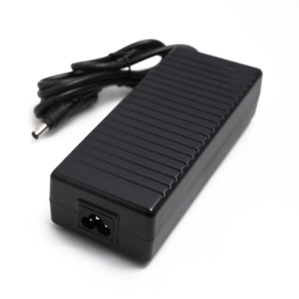 Punjac za laptop 19V 6.3A (5.5*2.5)