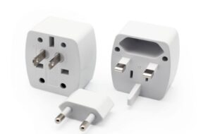 Adapter LDNIO Z4 100-240V 6A beli