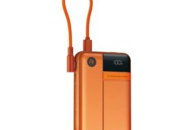 Power bank prenosiva baterija REMAX Range Series FP-122 22.5W sa integrisanim Type C kablom 10000mAh narandzasta
