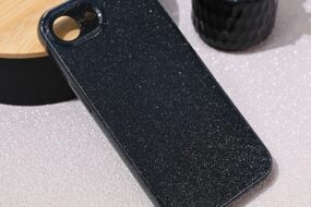 Torbica Sparkle Dust za iPhone 16e/17e 6.1 crna