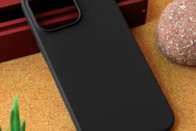 Torbica Teracell Giulietta za iPhone 15 Pro Max 6.7 mat crna