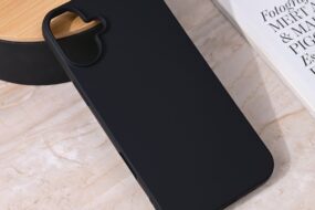 Torbica Teracell Giulietta za iPhone 16 Plus 6.7 mat crna
