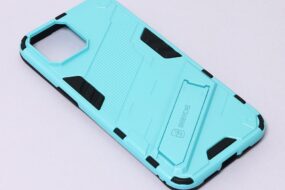 Torbica Strong II za iPhone 14 6.1 svetlo plava