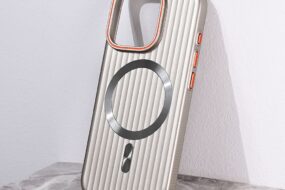 Torbica Magsafe Stripe za iPhone 16 Pro 6.3 siva