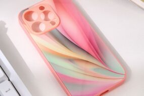 Torbica Abstract za iPhone 15 Pro 6.1 roza