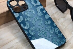Torbica Shiny glass za iPhone 15 Pro Max 6.7 plava