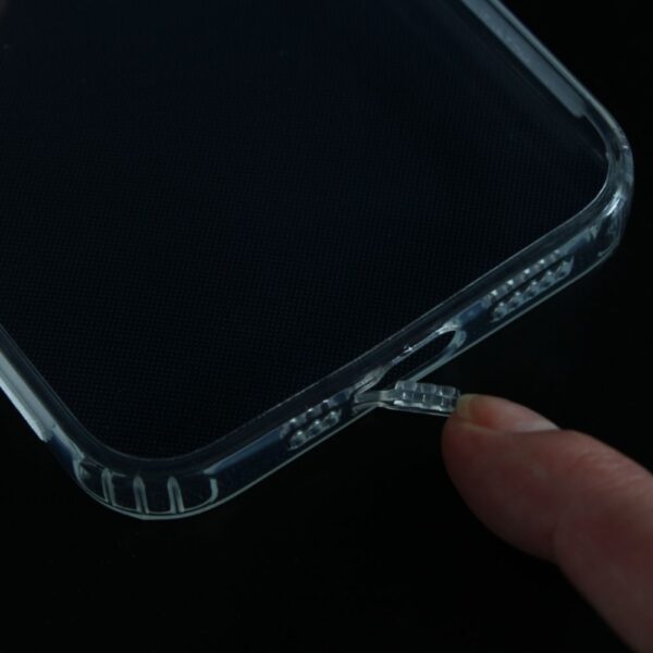 Torbica silikonska Ultra Thin with pluggy za iPhone 12 Pro 6.1 transparent