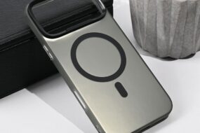 Torbica Magsafe Clear za iPhone 17 Pro Max 6.9 crna