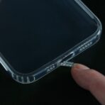 Torbica silikonska Ultra Thin with pluggy za iPhone 14 Pro 6.1 transparent - Slika 3