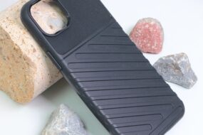Torbica Slash za iPhone 14 Plus 6.7 crna