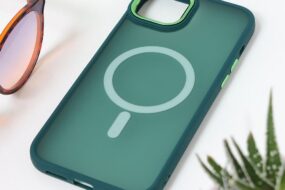 Torbica Magsafe colorful za iPhone 15 Plus 6.7 tamno zelena