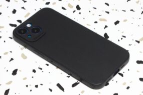 Torbica 3D Camera za iPhone 13 6.1 crna
