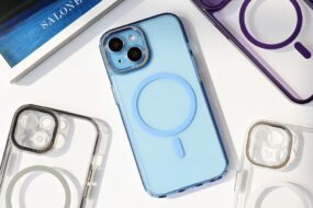 Torbica Magsafe Camera Color za iPhone 15 Pro 6.1 ljubicasta