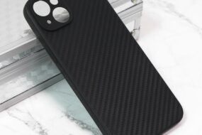 Torbica Carbon fiber za iPhone 15 Plus 6.7 crna