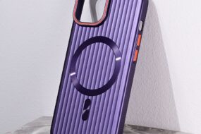 Torbica Magsafe Stripe za iPhone 14 6.1 ljubicasta