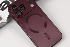 Torbica Magsafe Chrome za iPhone 17 Pro 6.3 bordo
