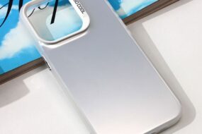 Torbica Clear za iPhone 15 Pro 6.1 srebrna