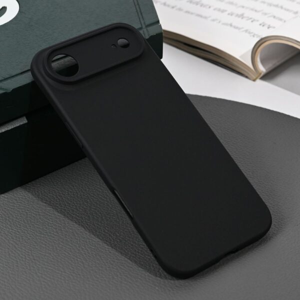 Torbica silikonska Skin za iPhone 17 Air 6.6 mat crna