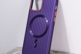 Torbica Magsafe Stripe za iPhone 12 6.1 ljubicasta