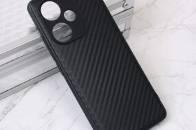 Torbica Carbon fiber za Xiaomi Redmi Note 13 Pro Plus crna