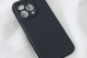 Torbica Teracell Soft Velvet za iPhone 14 Pro 6.1 crna