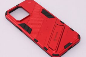 Torbica Strong II za iPhone 14 Pro Max 6.7 crvena