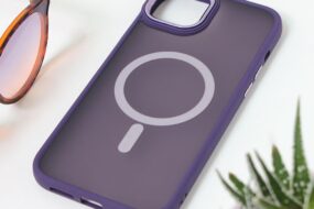 Torbica Magsafe colorful za iPhone 15 Plus 6.7 ljubicasta