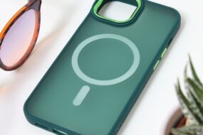Torbica Magsafe colorful za iPhone 14 6.1 tamno zelena