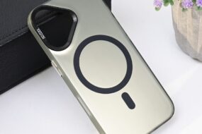 Torbica Magsafe Clear za iPhone 16 6.1 crna