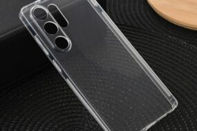 Torbica silikonska Ultra Thin with pluggy za Samsung S938B Galaxy S25 Ultra transparent