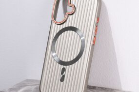 Torbica Magsafe Stripe za iPhone 16 6.1 siva