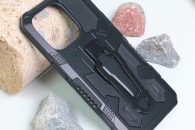 Torbica Fight Clip za iPhone 14 Pro 6.1 crna
